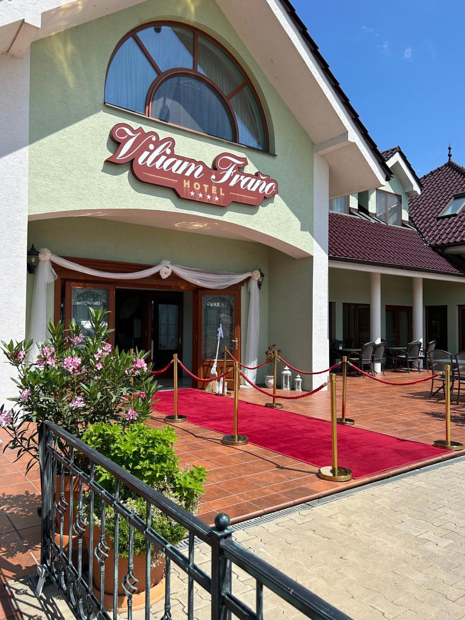 Hotel Viliam Frano Nitra Exterior foto